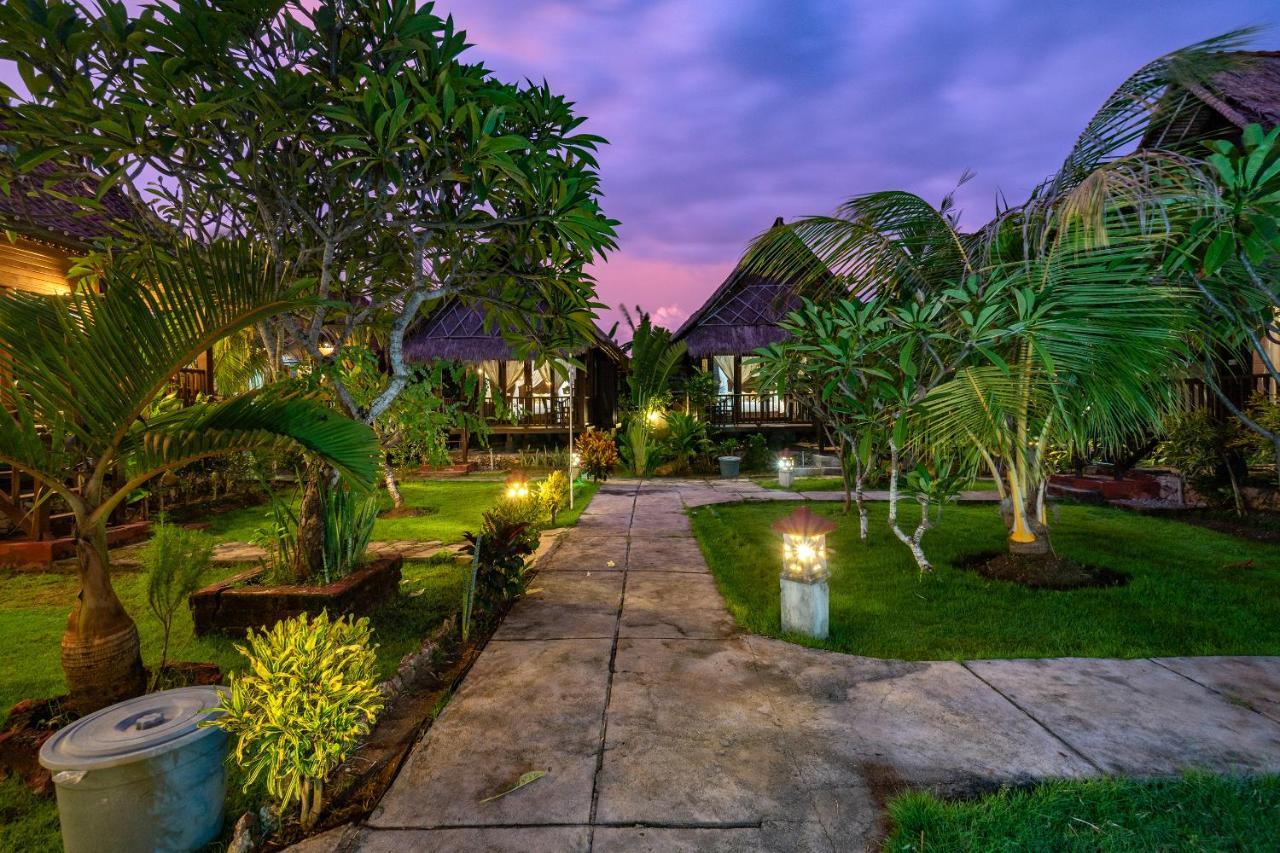 Sedok Jineng Villa by WizZeLa Lembongan Exterior foto